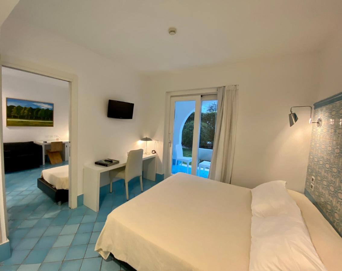 Ganimede Hotel Сперлонга Экстерьер фото