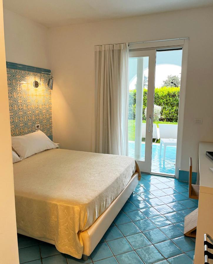 Ganimede Hotel Сперлонга Экстерьер фото